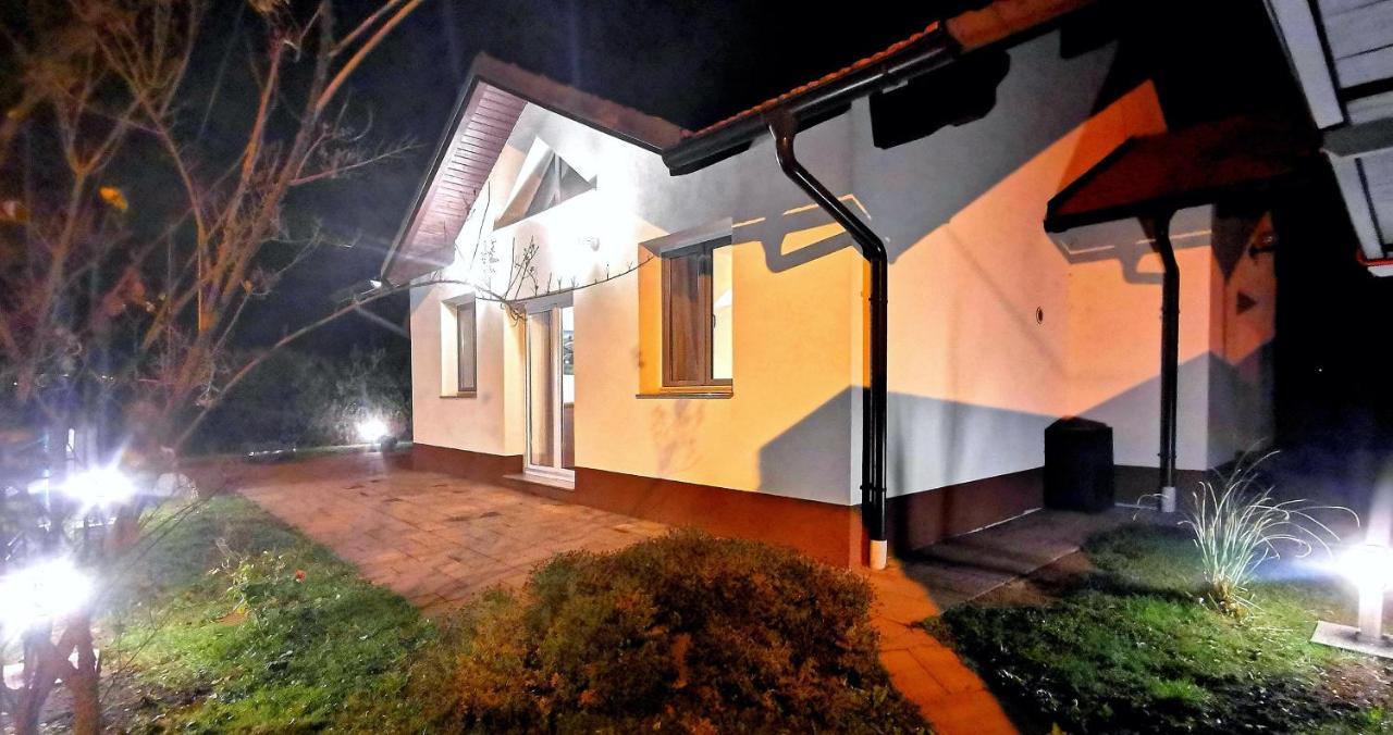 Holiday Home Melani Sinac Ngoại thất bức ảnh